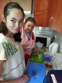 zajęcia w kuchni uczniowskiej