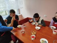 zajęcia w kuchni uczniowskiej