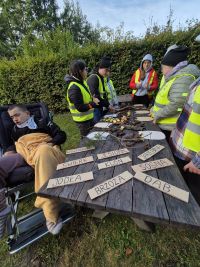 Piesza wycieczka do leśniczówki we Wroniu