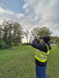 Piesza wycieczka do leśniczówki we Wroniu