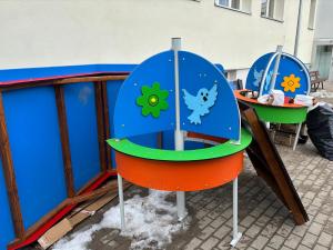 Nasz pierwszy plac zabaw!